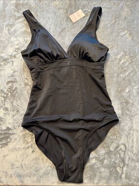NWTS Serra Black One-Piece Swimsuit Sz M